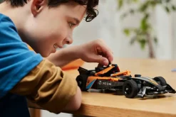 Lego Technic 42169 NEOM McLaren Formula E racewagen